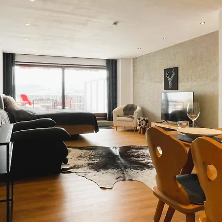 Keko's Loft, * אוברוייטה